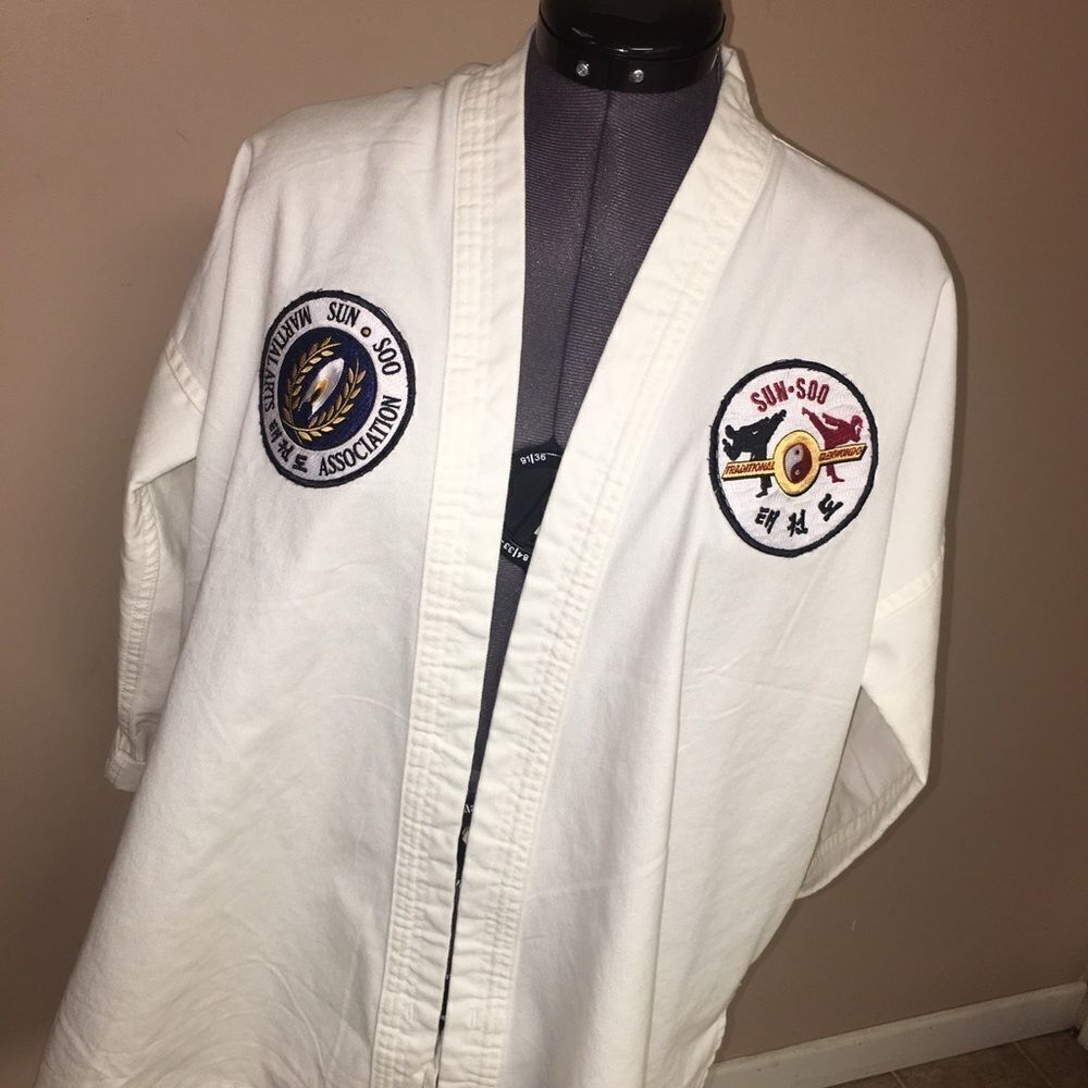 Kids century karate martial arts uniform size 3
